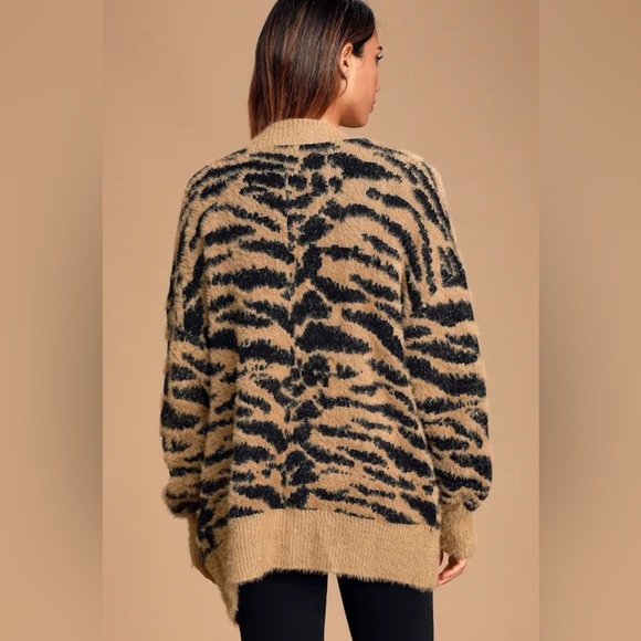 Lulu's Fierce Feelings Tan Tiger Print Eyelash Knit Cardigan Sweater S/M - Picture 3 of 9